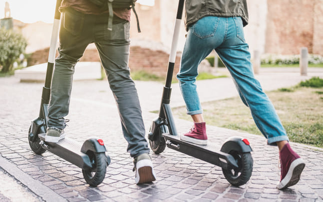 How Safe Are Motor Scooters in Destin, FL?